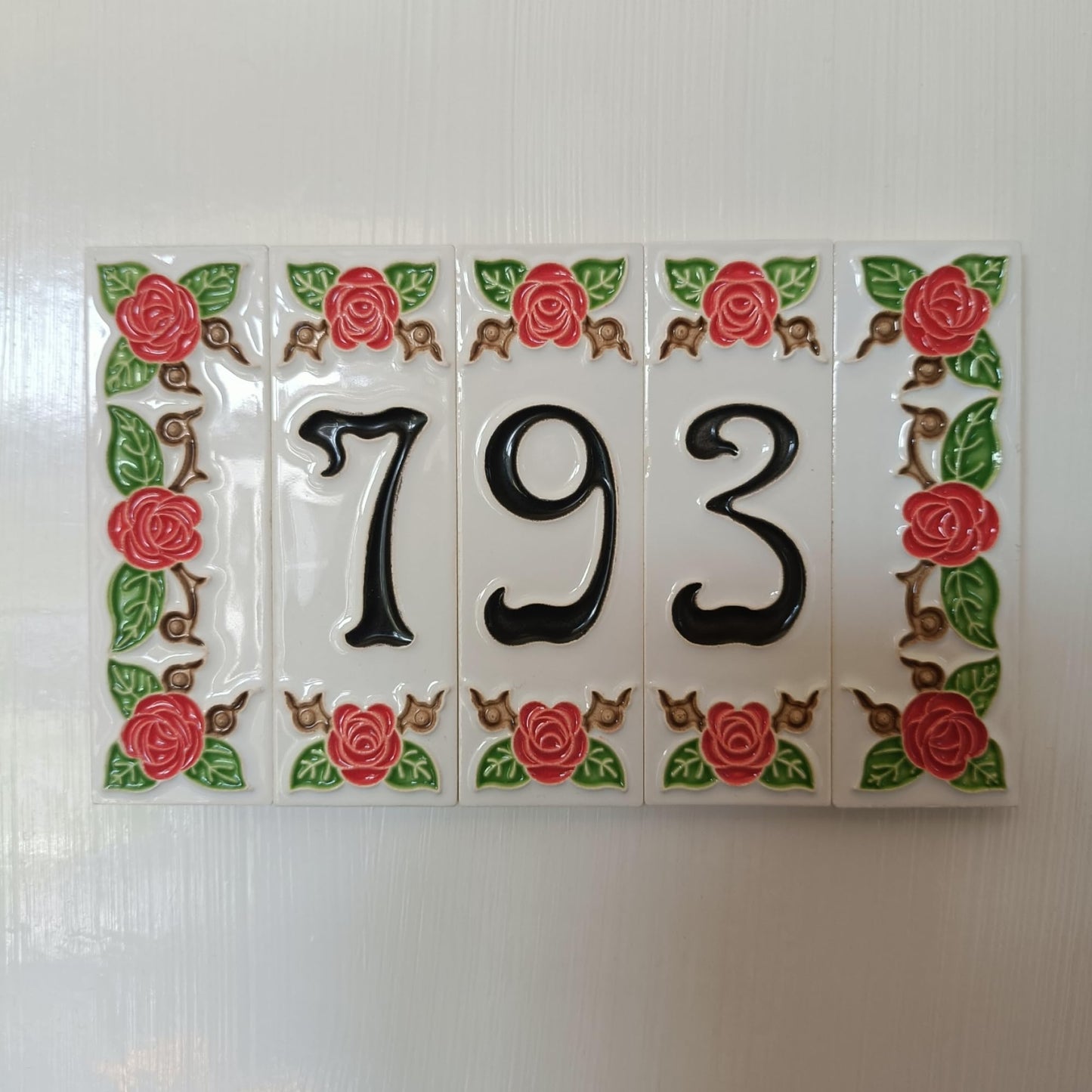 Hand-Painted Italian Ceramic Red Rose House Numbers 10 x 3.3 cm with Black Numbers